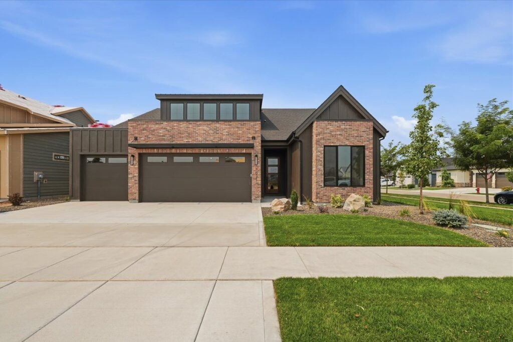 7021 S Steeple Ave, Meridian, ID: front (The Clearvue by Osprey Homes)
